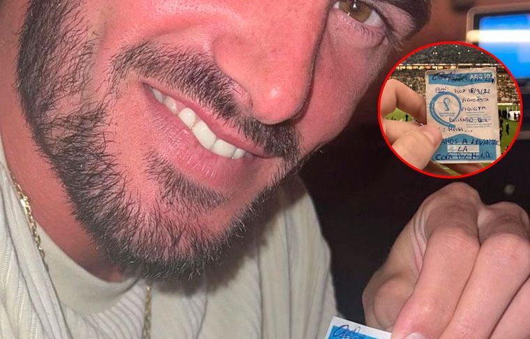 De Paul le había firmado en septiembre una figurita al hermano de su novia Tini diciéndole que en tres meses iban a ser campeones del mundo.