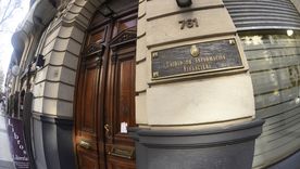 La Unidad de Información Financiera (UIF) logró finalmente ingresar como parte querellante en la investigación sobre un circuito de blanqueo de capitales atribuido a integrantes del Comando Vermelho. La Unidad de Información Financiera (UIF) logró finalmente ingresar como parte querellante en la investigación sobre un circuito de blanqueo de capitales atribuido a integrantes del Comando Vermelho.