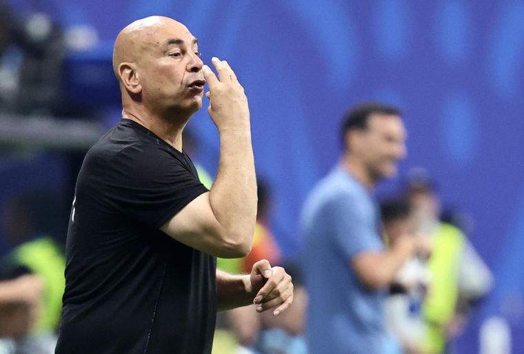 La Federaci&oacute;n Egipcia de F&uacute;tbol le renov&oacute; el contrato a Hassan pese a la eliminaci&oacute;n en manos de Argentina.