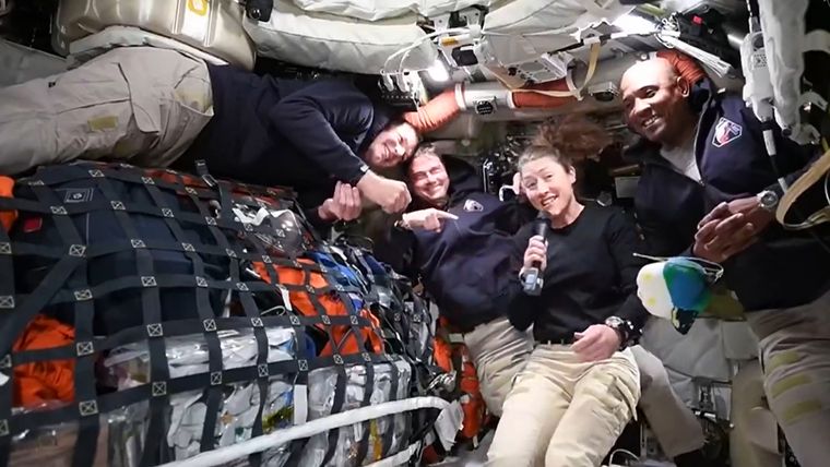 Durante el sobrevuelo lunar, Artemis II combinará observación científica, apagón de comunicaciones y una secuencia de hitos que marcarán la jornada clave de la misión. Durante el sobrevuelo lunar, Artemis II combinará observación científica, apagón de comunicaciones y una secuencia de hitos que marcarán la jornada clave de la misión.