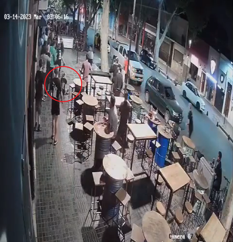 Así atacaron a la moza Foto: Captura del video