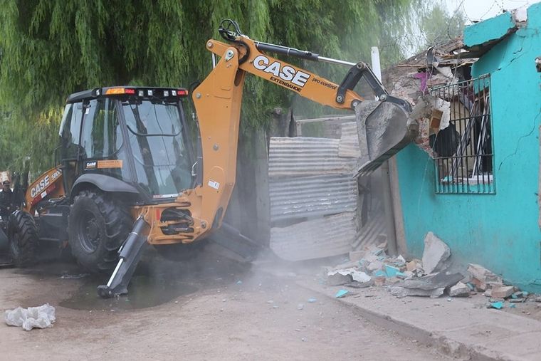 Este viernes demolieron un búnker narco en Godoy Cruz Foto: Municipalidad de Godoy Cruz
