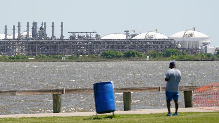 La terminal de exportación de gas natural licuado de Sabine Pass en Cameron Parish, Luisiana, es la más grande del mundo.