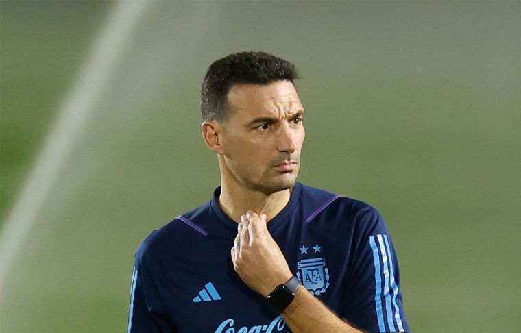 Scaloni aún no definió el once que saldrá desde el arranque ante Croacia. Foto: EFE