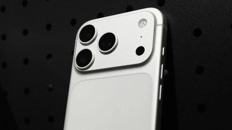 El iPhone 17 Pro cuenta con 3 cámaras. El iPhone 17 Pro cuenta con 3 cámaras. 