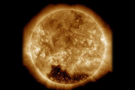 ¿El Sol se apaga? Hallan un enorme agujero en la corona solar