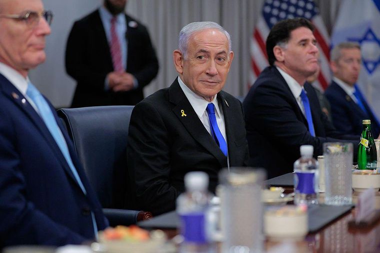 El primer ministro israelí, Benjamin Netanyahu, recibió honores en el Pentágono.