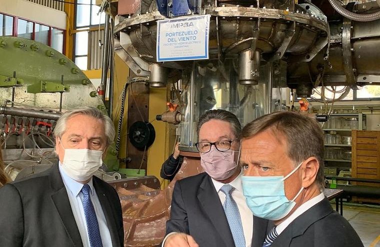 Alberto Fernández, el CEO de IMPSA y Rodolfo Suarez, los socios de una empresa histórica que está en decadencia. Foto: Prensa Gobernación