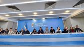 Intendentes y gobernadores peronistas le aplican un correctivos a los pibes de La Cámpora. Intendentes y gobernadores peronistas le aplican un correctivos a los pibes de La Cámpora.
