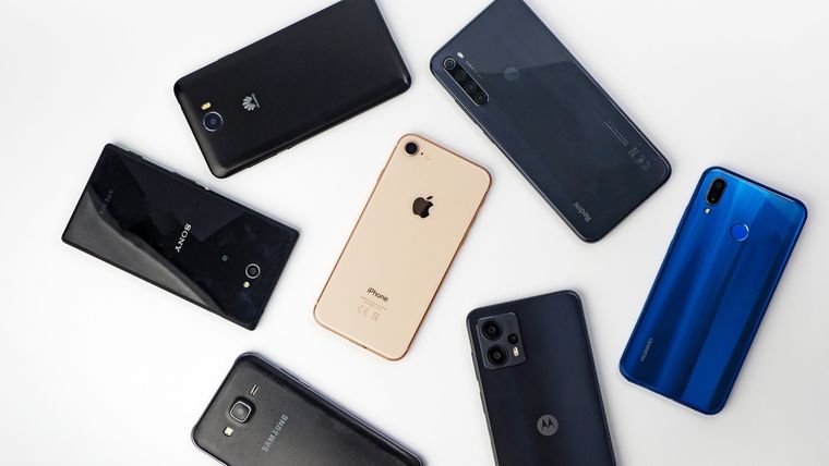 Samsung y Motorola concentran la mayor parte de las ventas de celulares en Argentina. Samsung y Motorola concentran la mayor parte de las ventas de celulares en Argentina.