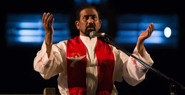 El Padre Ignacio encabeza la celebración en Santa Fe Foto: x