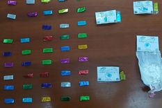 Secuestraron envoltorios de papel glasé con cocaína, cocaína granulada y cigarrillos de marihuana en San Martín.