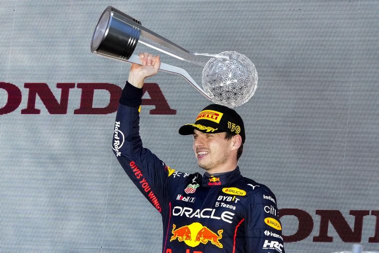 Max Verstappen gritó campeón en Suzuka. Foto: EFE
