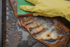 Crea un desengrasante natural con dos ingredientes de casa. Foto: SHUTTERSTOCK