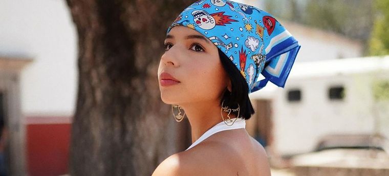 En 2022 los crop top vuelven como tendencia ¡Y Ángela Aguilar es la embajadora de esta prenda! Foto: los40.com.mx