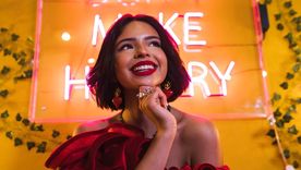 El perfume de Ángela Aguilar se consigue en La Gran Manzana, de Nueva York. Foto: People en Español - peopleenespanol.com