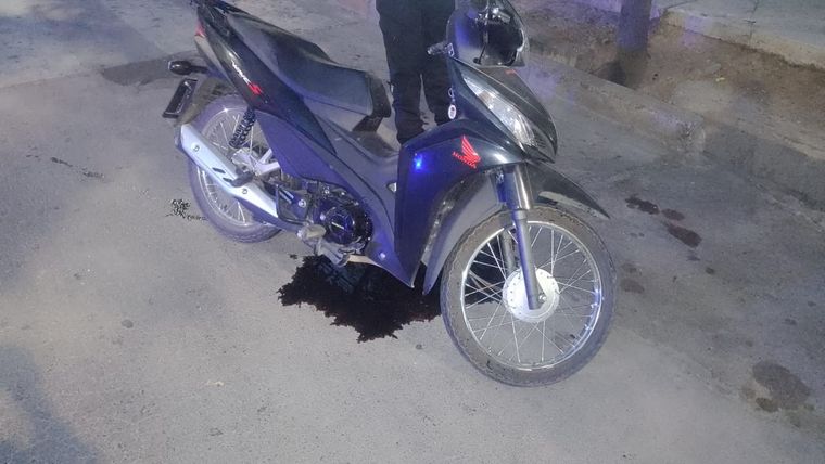 La moto en la que circulaba el joven ciclista fallecido en Guaymallén Foto: Ministerio de Seguridad de Mendoza