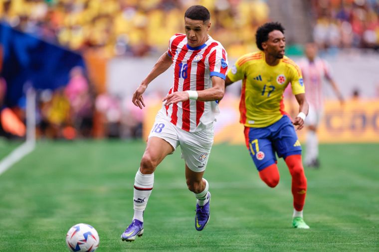 Alex Arce, vestirá otra vez la camiseta de Paraguay ante Colombia