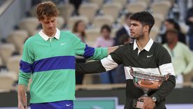 Carlos Alcaraz habló sobre Jannik Sinner y palpitó Wimbledon. Foto: EFE Carlos Alcaraz habló sobre Jannik Sinner y palpitó Wimbledon. Foto: EFE