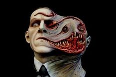 los guionistas de game of thrones se meten con un clasico del horror