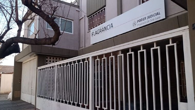 El hombre la golpeó con un candado y la persiguió hasta la casa de su madre