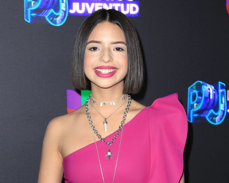 Ángela Aguilar luce siempre los mejores outfits. Foto: El diario NY