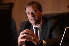 suarez reune a su gabinete por primera vez para delinear el arranque de su gobierno