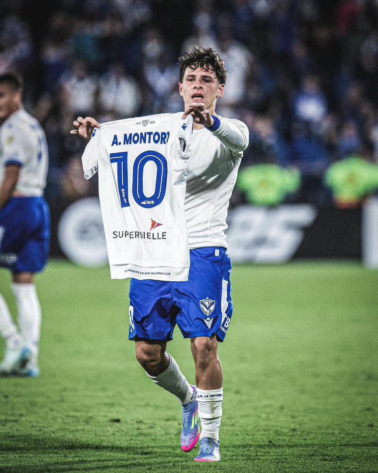 El reclamo millonario de Vélez a Botafogo por el pase de Álvaro Montoro. Foto: @Vélez El reclamo millonario de Vélez a Botafogo por el pase de Álvaro Montoro. Foto: @Vélez