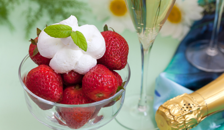 Postre de frutillas con crema: un clásico para cualquier ocasión Foto: Shutterstock