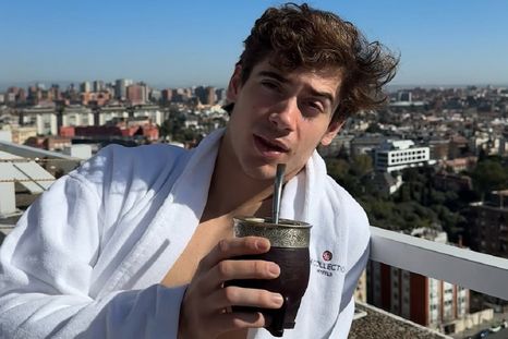 Entre mate y mate, Colapinto se preparar para su debut en la F1 2026.&nbsp;