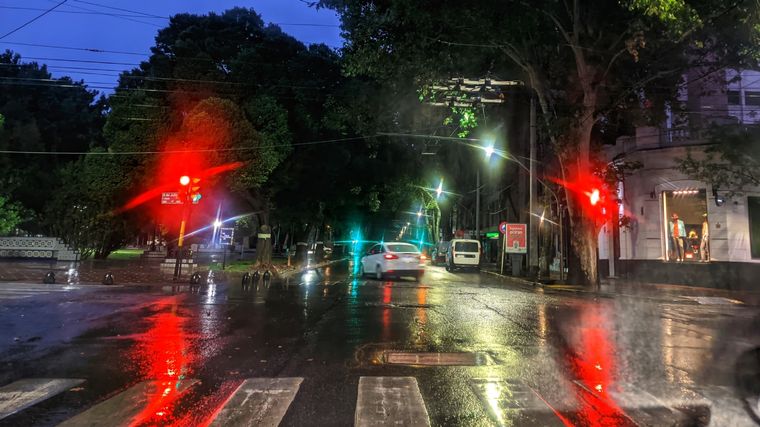 Podría llover entre las últimas horas del viernes y las primeras del sábado. Foto: Santiago Tagua/MDZ