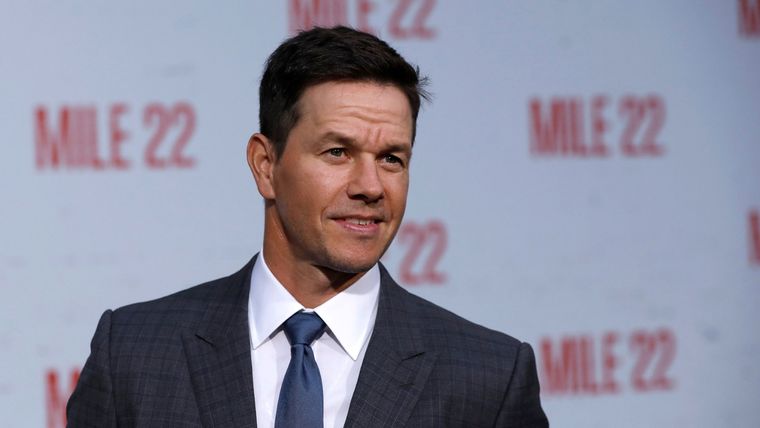 MARK WAHLBERG TIENE UN PASADO DESCONOCIDO. EL ACTOR ES DUEÑO DE UN ATERRADOR PRONTUARIO.