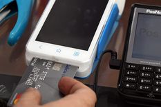 Recomiendan cautela antes de utilizar la tarjeta de crédito Foto: ALF PONCE MERCADO / MDZ.