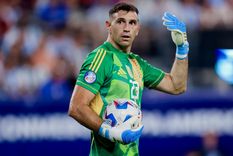 Dibu fue nuevamente clave para la Selección. Foto: EFE