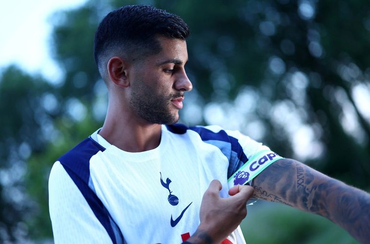 Cristian Romero fue elegido como el nuevo capitán del Tottenham para la temporada 2025/26.