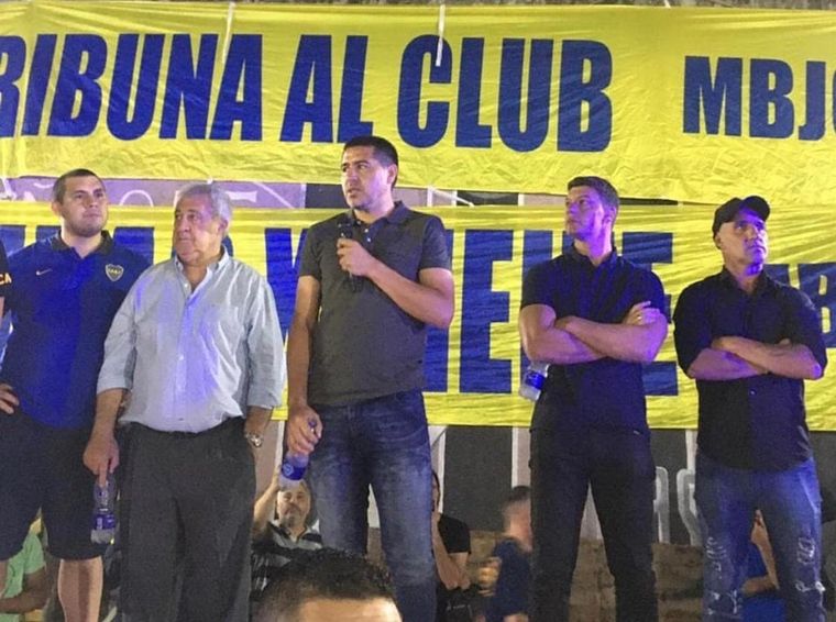 Ameal y Riquelme junto a Battaglia y Cascini. Foto: Twitter @AmealJorgeAmor