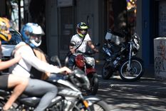 El uso de la moto se va expandiendo ante el fuerte aumento que registraron los autos y su alto costo de mantenimiento. Foto: Rodrigo DAngelo / MDZ