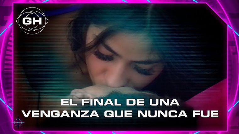 Daniela y Thiago en un apasionado momento en Gran Hermano Foto: Captura TV