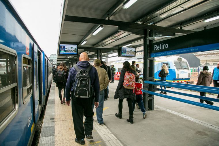 El hombre fue apuñalado tras discutir con otro en una estación de tren