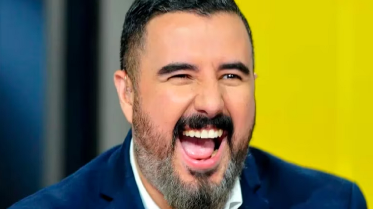 El periodista se refirió a la situación del futbolista argentino. Foto: Twitter@IsmaelRdz33