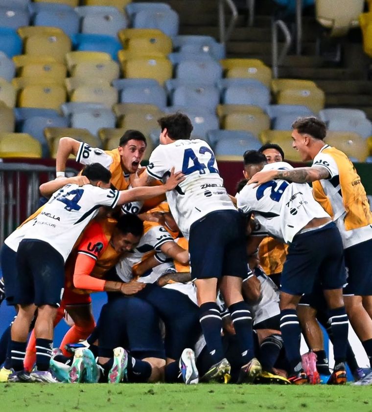 Independiente Rivadavia y una noche memorable en el Maracaná.