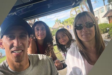 Las vacaciones familiares de Ángel Di María junto a otro futbolista de Central. Las vacaciones familiares de Ángel Di María junto a otro futbolista de Central.