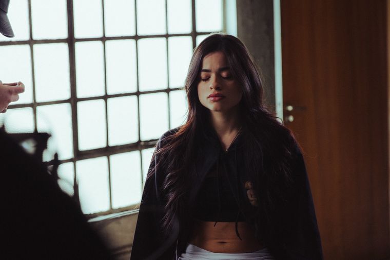 Juli Savioli presentó su nuevo single Foto: Gentileza prensa