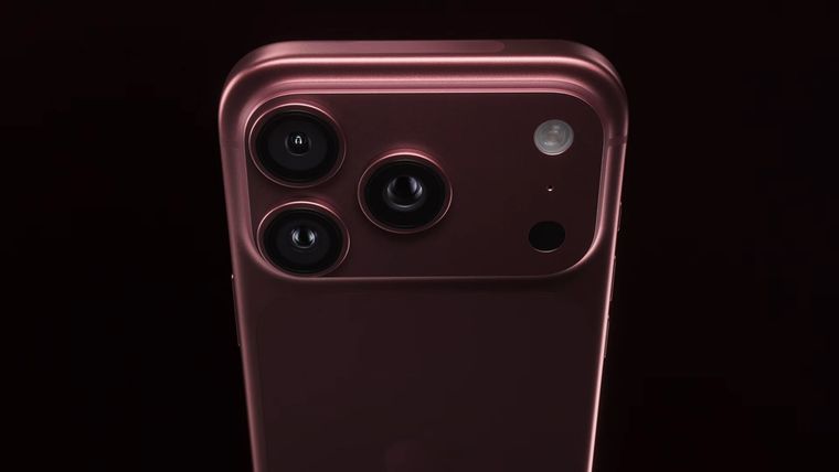 Los nuevos procesadores de ambos teléfonos garantizan la máxima potencia para multitarea y juegos de última generación. Los nuevos procesadores de ambos teléfonos garantizan la máxima potencia para multitarea y juegos de última generación.