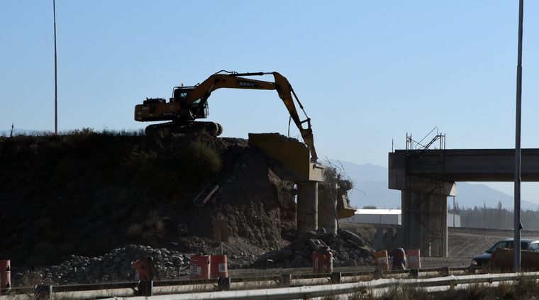 La inflación e inestabilidad económica impacta en tres obras muy necesitadas por los mendocinos. Foto: ALF PONCE MERCADO / MDZ