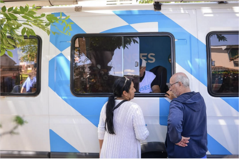 Los jubilados con la mínima de Anses cobrarán $450.319,31 en abril sumando el aumento del 2,9% y el bono de $70.000. Los jubilados con la mínima de Anses cobrarán $450.319,31 en abril sumando el aumento del 2,9% y el bono de $70.000.