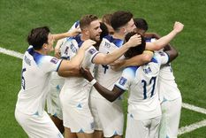 Otra baja más para Inglaterra: una de sus figuras tuvo que abandonar la concentración por un tema familiar. Foto: EFE