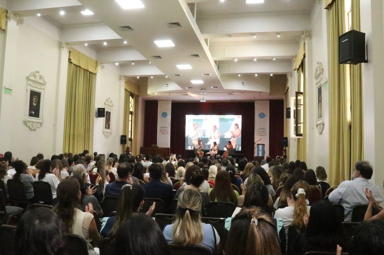 En las instalaciones del Colegio Máximo de San Miguel se acercaron mas de 500 personas Foto: Gentileza