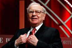 Warren Buffett, emblema del fondo Berkshire Hathaway, impulsó una política de acumulación de efectivo, que está en&nbsp; el centro de la escena ahora.&nbsp;
