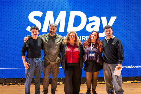 El Social Media Day reunió a profesionales, marcas y referentes del marketing, la tecnología y la comunicación, que compartieron herramientas, recomendaciones, estrategias y casos de éxito. El Social Media Day reunió a profesionales, marcas y referentes del marketing, la tecnología y la comunicación, que compartieron herramientas, recomendaciones, estrategias y casos de éxito.
